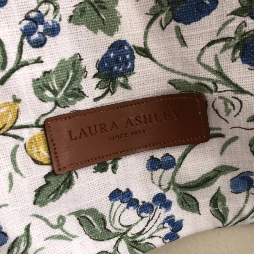 Laura Ashley Cambrian BERRIES Chef Apron